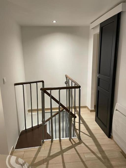 Apartament Le Cosy - 2 Pers - Hyper Centre De Fontainebleau Zewnętrze zdjęcie