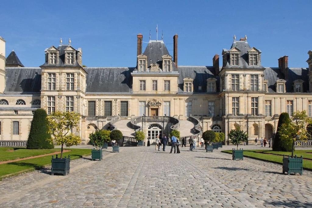 Apartament Le Cosy - 2 Pers - Hyper Centre De Fontainebleau Zewnętrze zdjęcie